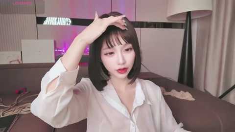 Media: kiki__2025 Stripchat 2025-06-18 16:54:00