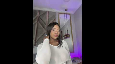 Media: lola_king Stripchat 2025-06-18 07:40:00