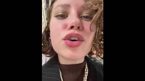 Media: lucy_joy Stripchat 2025-06-18 14:13:00