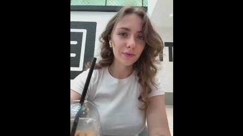 Media: mariid Stripchat 2025-06-18 07:14:00