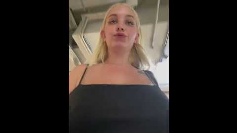 Media: milkyy_wway Stripchat 2025-06-18 09:19:00