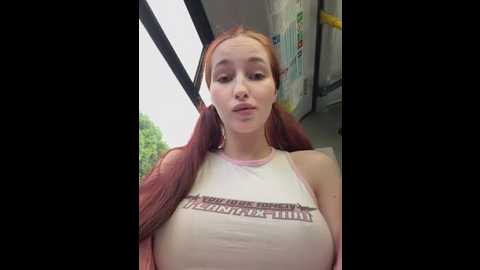 Media: snappyhappy Stripchat 2025-06-18 17:20:00