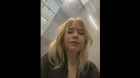 Media: cum_girlss Stripchat 2025-06-19 03:37:00