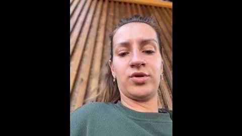 Media: evvamur Stripchat 2025-06-19 02:17:00