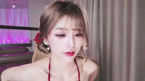 Media: kiki__2025 Stripchat 2025-06-19 13:45:00