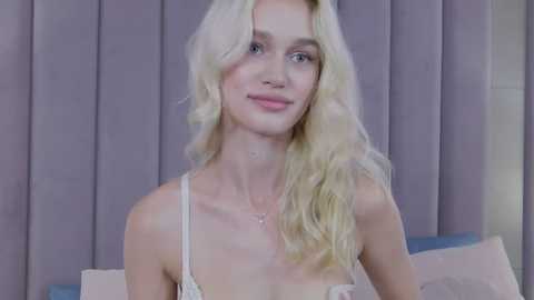 Media: kristinadane Stripchat 2025-06-19 04:40:00