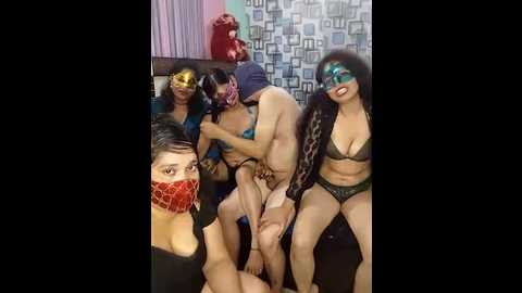 Media: sexy_anaamika Stripchat 2025-06-19 08:32:00