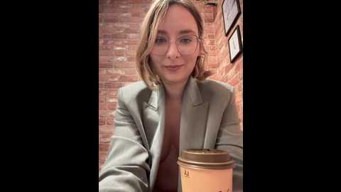 the_snowwhitee @ stripchat on 20250619