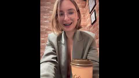 the_snowwhitee @ stripchat on 20250619