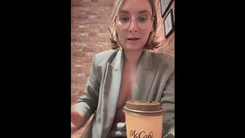 the_snowwhitee @ stripchat on 20250619