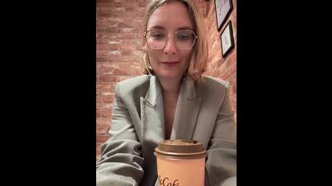 the_snowwhitee @ stripchat on 20250619