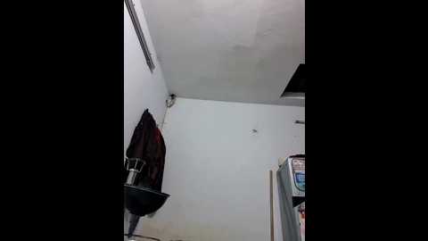 Media: dawn_hope Stripchat 2025-06-20 03:07:00