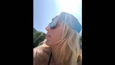 Media: secret_couple_ Stripchat 2025-06-20 07:58:00