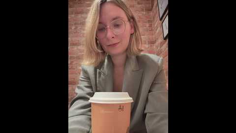 the_snowwhitee @ stripchat on 20250620