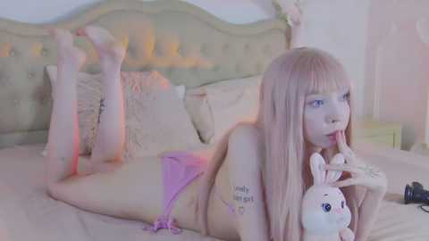 evelyn_neal @ stripchat on 20250621