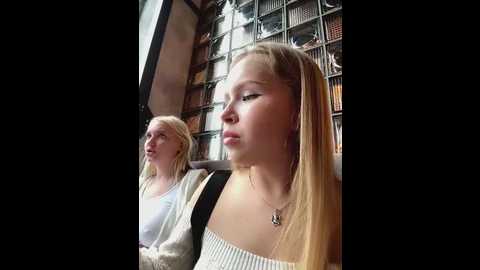 Media: liza_risky Stripchat 2025-06-21 12:01:00