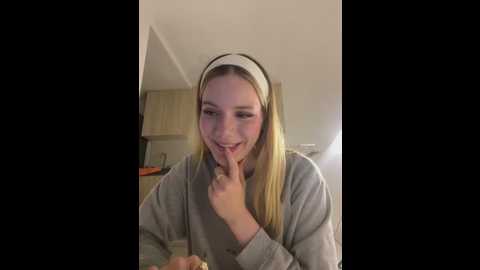 nicolecut @ stripchat on 20250621