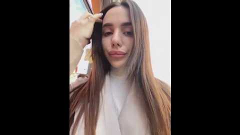 Media: shuggybaby Stripchat 2025-06-21 07:28:00