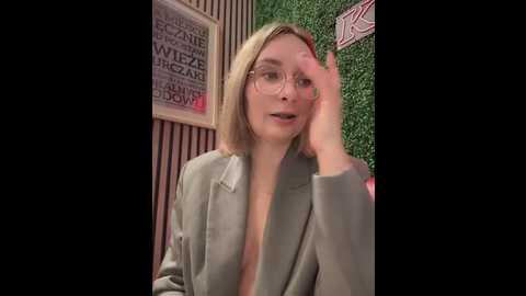 the_snowwhitee @ stripchat on 20250621
