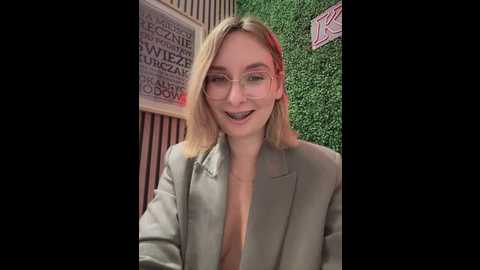 the_snowwhitee @ stripchat on 20250621