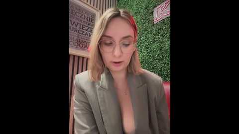 the_snowwhitee @ stripchat on 20250621