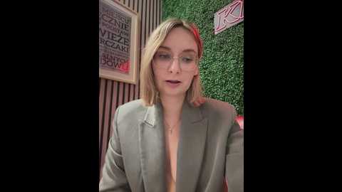 the_snowwhitee @ stripchat on 20250621