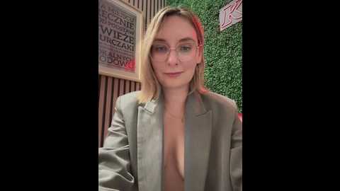 the_snowwhitee @ stripchat on 20250621