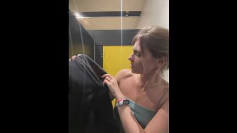 valenciashock @ stripchat on 20250621