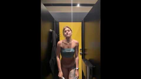 valenciashock @ stripchat on 20250621