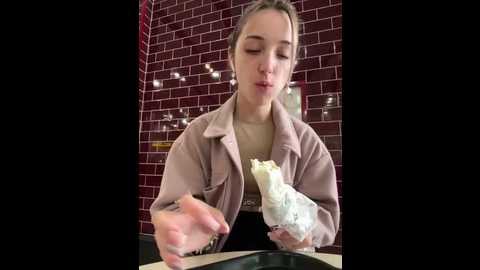 Media: dollytall Stripchat 2025-06-22 10:38:00