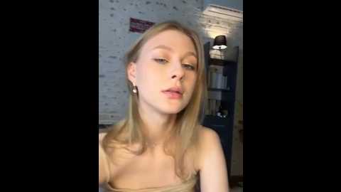 kiki_stacy @ stripchat on 20250622
