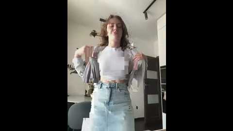 Media: mariid Stripchat 2025-06-22 08:28:00
