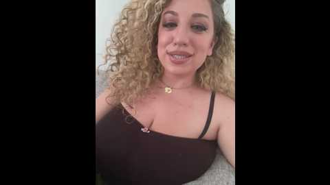 miamellycious @ stripchat on 20250622
