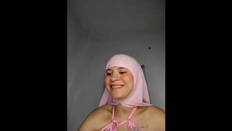 Media: hanaa_18 Stripchat 2025-06-23 08:32:00