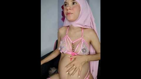 Media: hanaa_18 Stripchat 2025-06-23 08:54:00