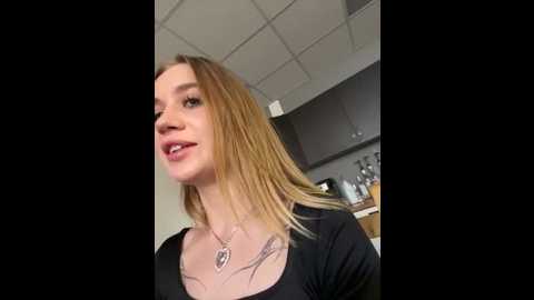 Media: kiramyers Stripchat 2025-06-24 04:34:00