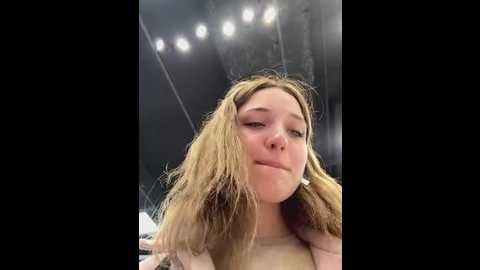 Media: dollytall Stripchat 2025-06-25 09:46:00