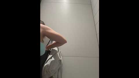 Media: mariid Stripchat 2025-06-25 08:09:00