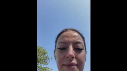 Media: sandra_jo Stripchat 2025-06-25 05:42:00