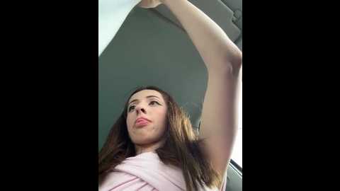 Media: yesmoree Stripchat 2025-06-25 05:12:00