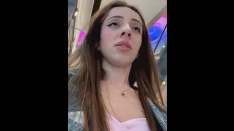 Media: yesmoree Stripchat 2025-06-25 07:10:00