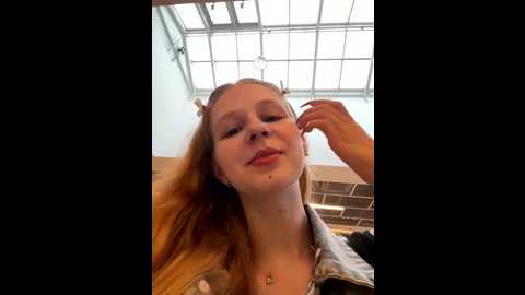 Media: julie_cutie Stripchat 2025-06-26 14:08:00
