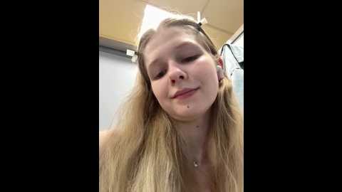 julie_cutie @ stripchat on 20250626