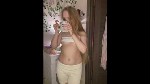 Media: bambi_lu Stripchat 2025-06-27 00:00:00