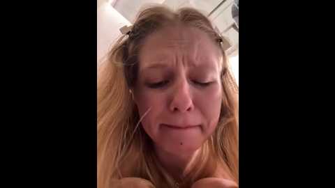 Media: julie_cutie Stripchat 2025-06-27 17:04:00