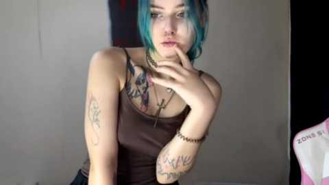 twist_drip_meow @ stripchat on 20250627