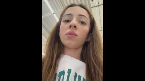 Media: yesmoree Stripchat 2025-06-27 08:50:00