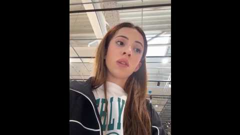 Media: yesmoree Stripchat 2025-06-27 09:20:00
