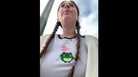 Media: cuteperseon Stripchat 2025-06-28 16:03:00