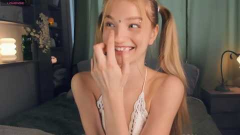dreamygleam @ stripchat on 20250628